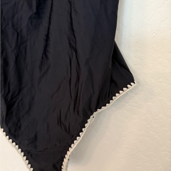 Worn once! Mission cheeky one piece suit size XL - Picture 2 of 6